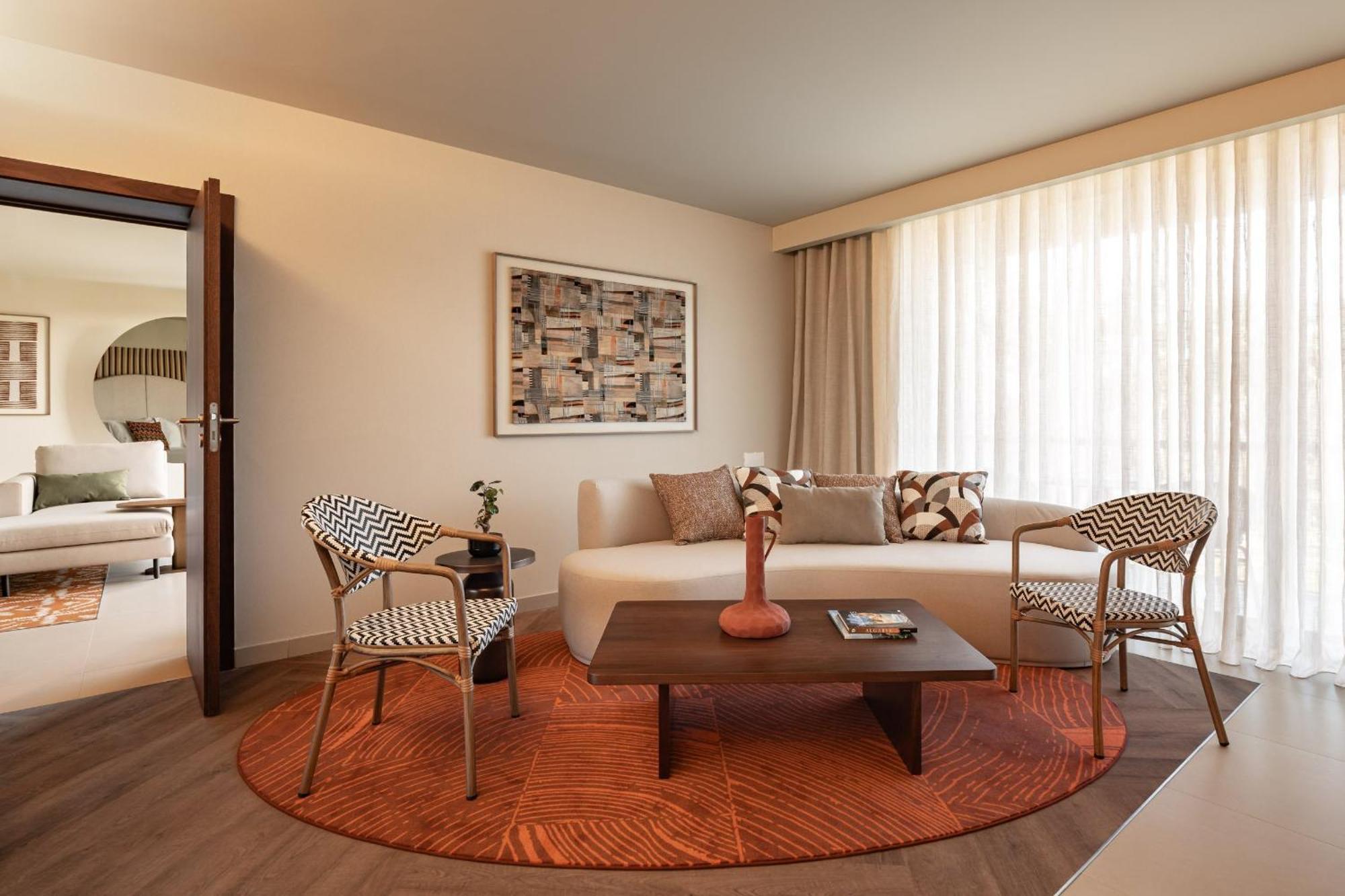 Suite con 1 Camera da Letto e Balcone con Vista Piscina